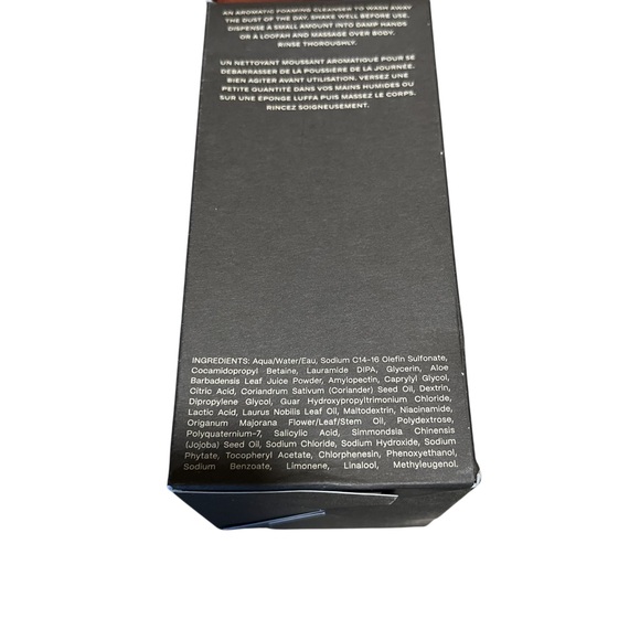 NIB Twenty-Nine Palms Pinyon Poet Body Wash
16.9 oz Bay Laurel, Jojoba, Marjoram - Picture 6 of 6